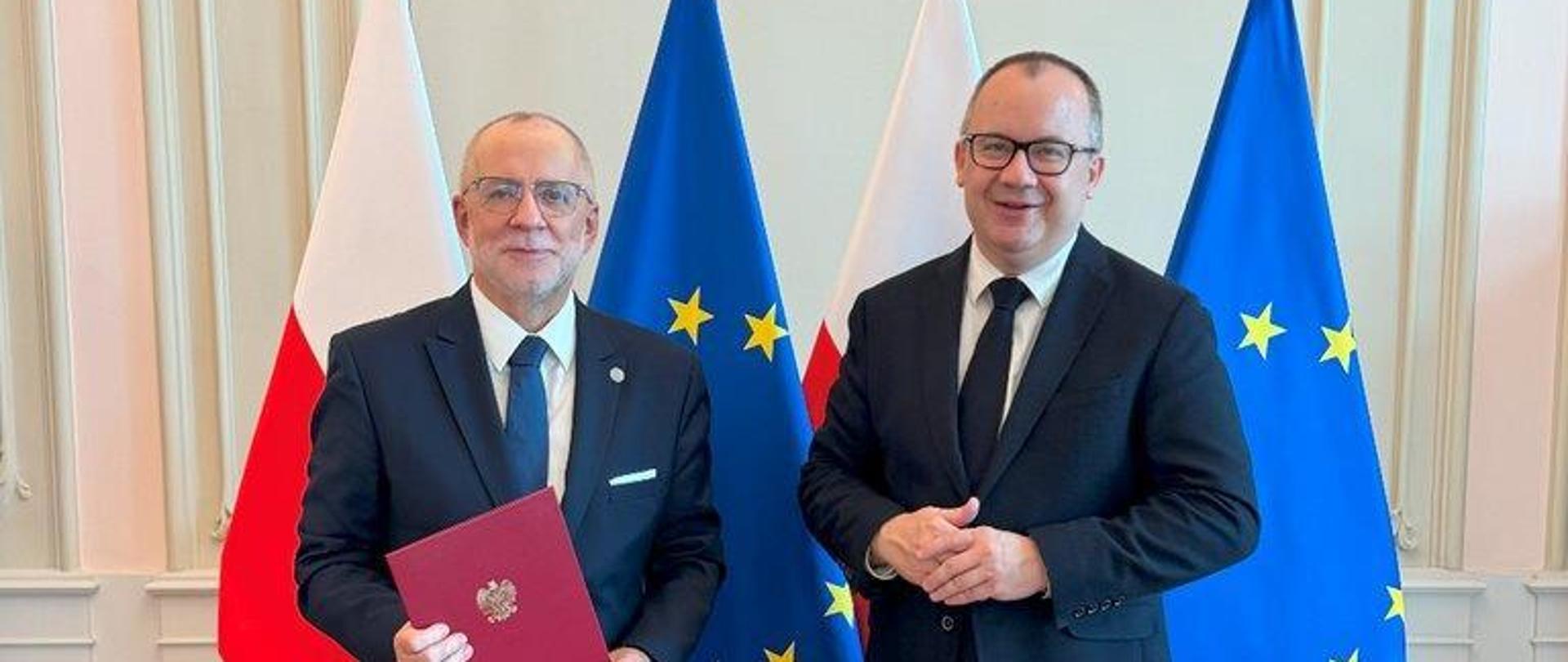 Minister Sprawiedliwości Adam Bodnar wręczył akty powołania pozostałym członkom Komisji Kodyfikacyjnej Ustroju Sądownictwa i Prokuratury