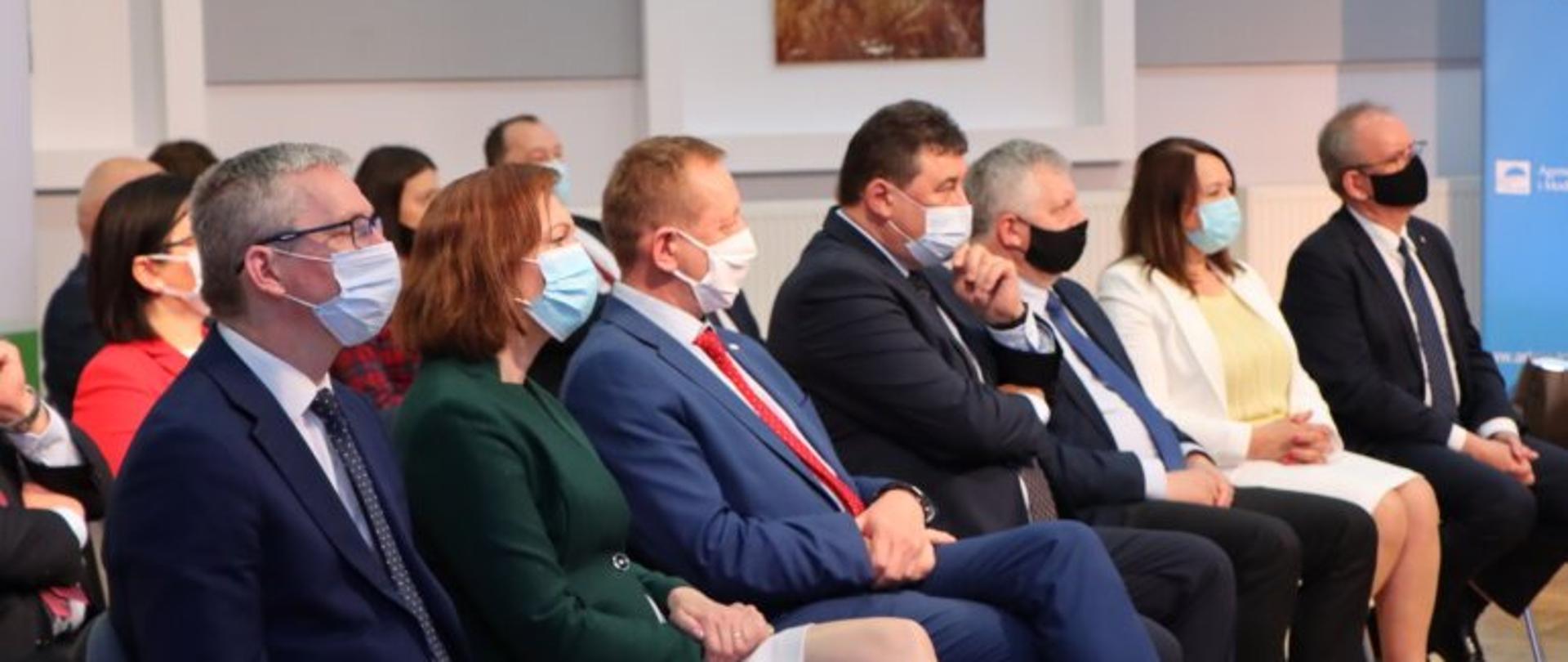 Wojewoda podkarpacki Ewa Leniart wzięła udział w konferencji Żywność ekologiczna gwarancją zdrowia i dobrego smaku