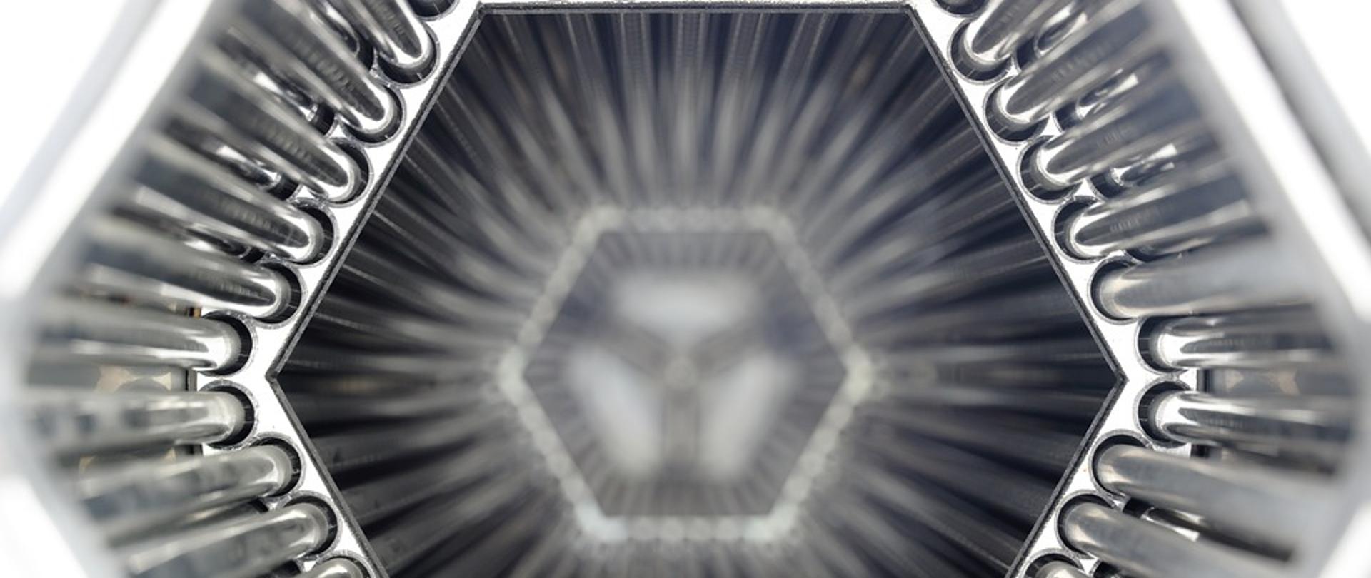 Paliwo jądrowe w postaci prętów paliwowych 