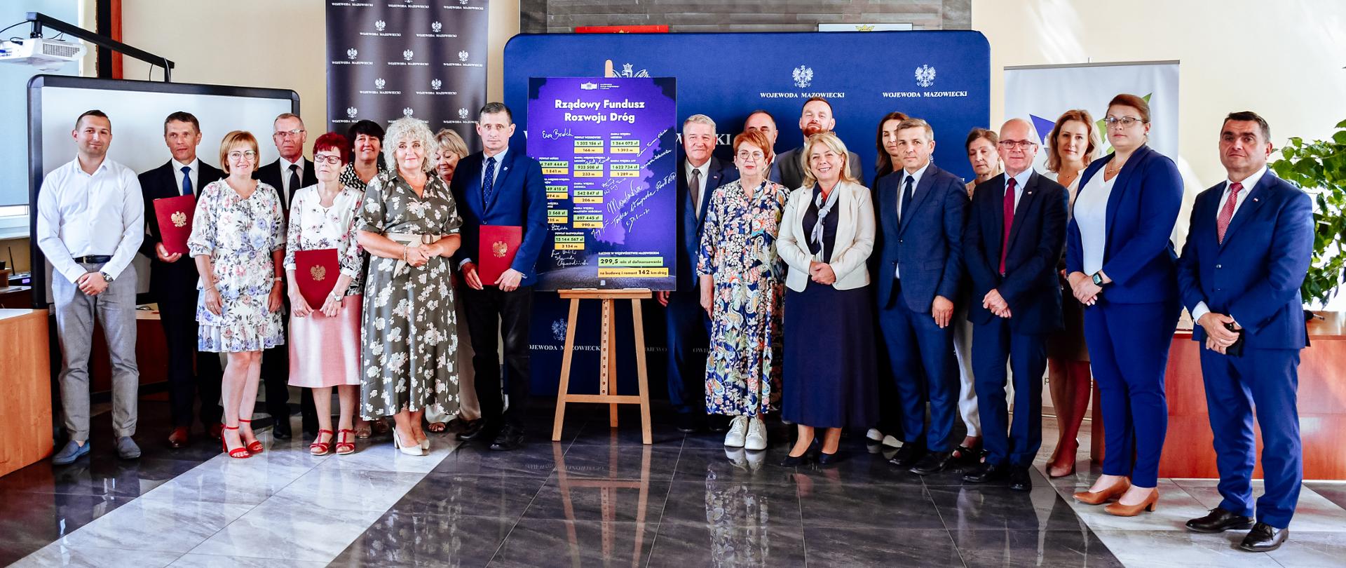 W Starostwie Powiatowym w Węgrowie podpisano umowy na dofinansowanie samorządów w ramach RFRD