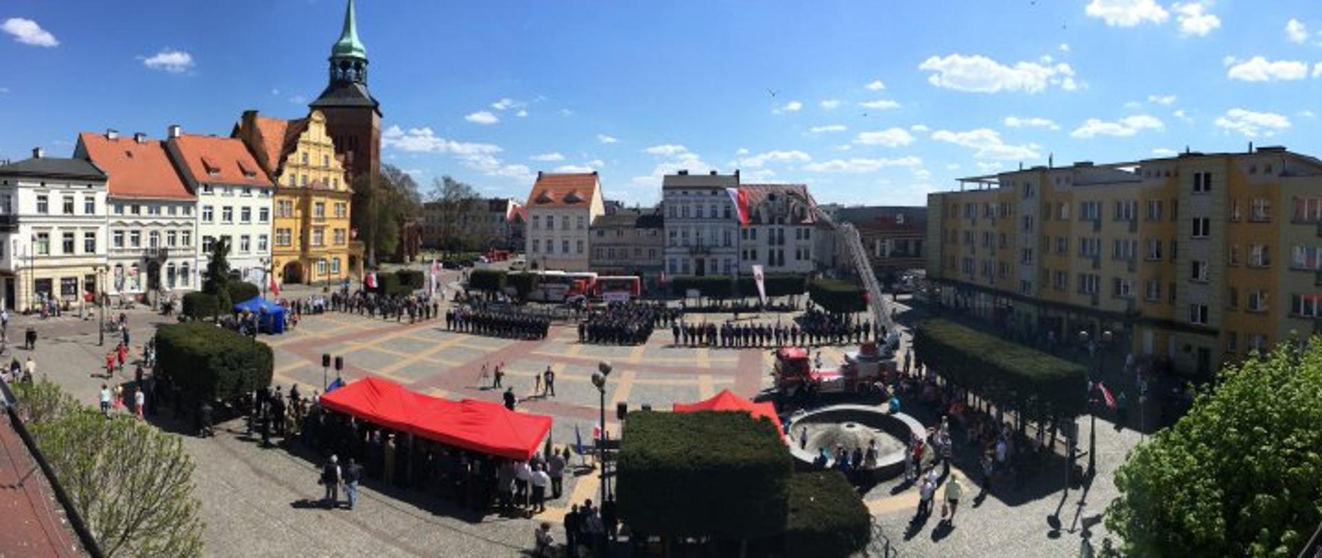Zdjęcie przedstawia Wojewódzkie Obchody Dnia Strażaka z lotu ptaka
