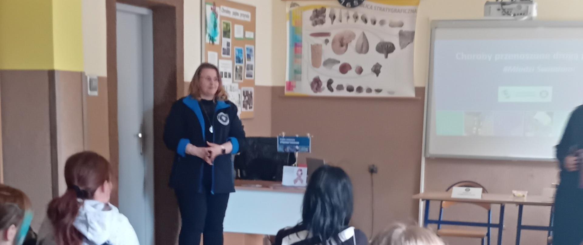 Zajęcia profilaktyczne dla dziewczyn w Młodzieżowym Ośrodku Wychowawczym w Radzionkowie