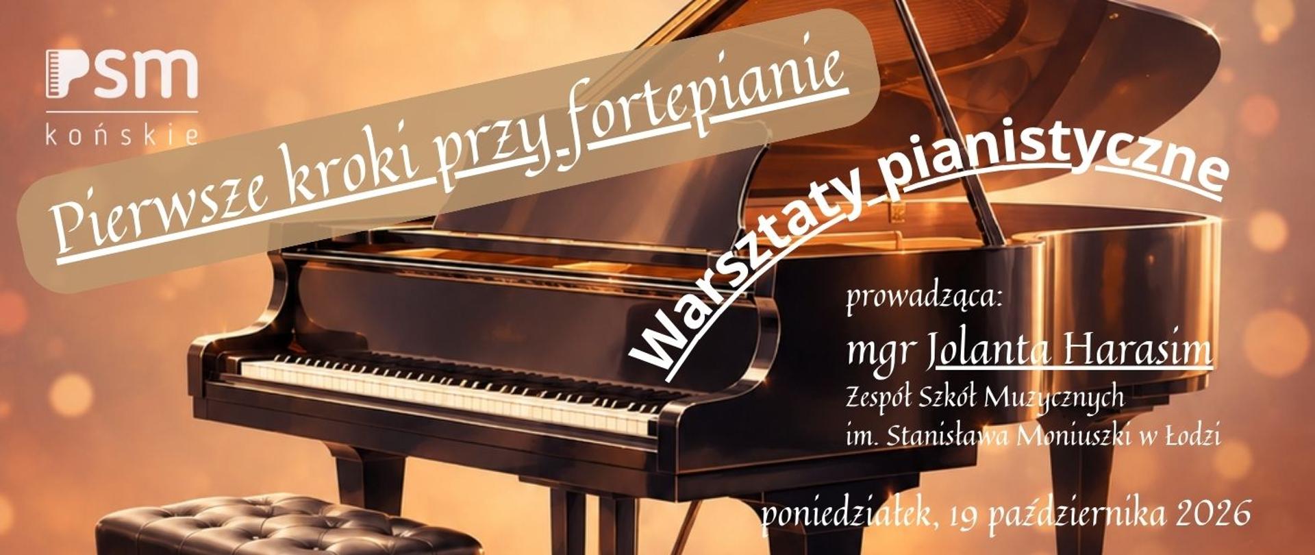 Baner przedstawiający czarny fortepian, brązowe tło, białe litery.