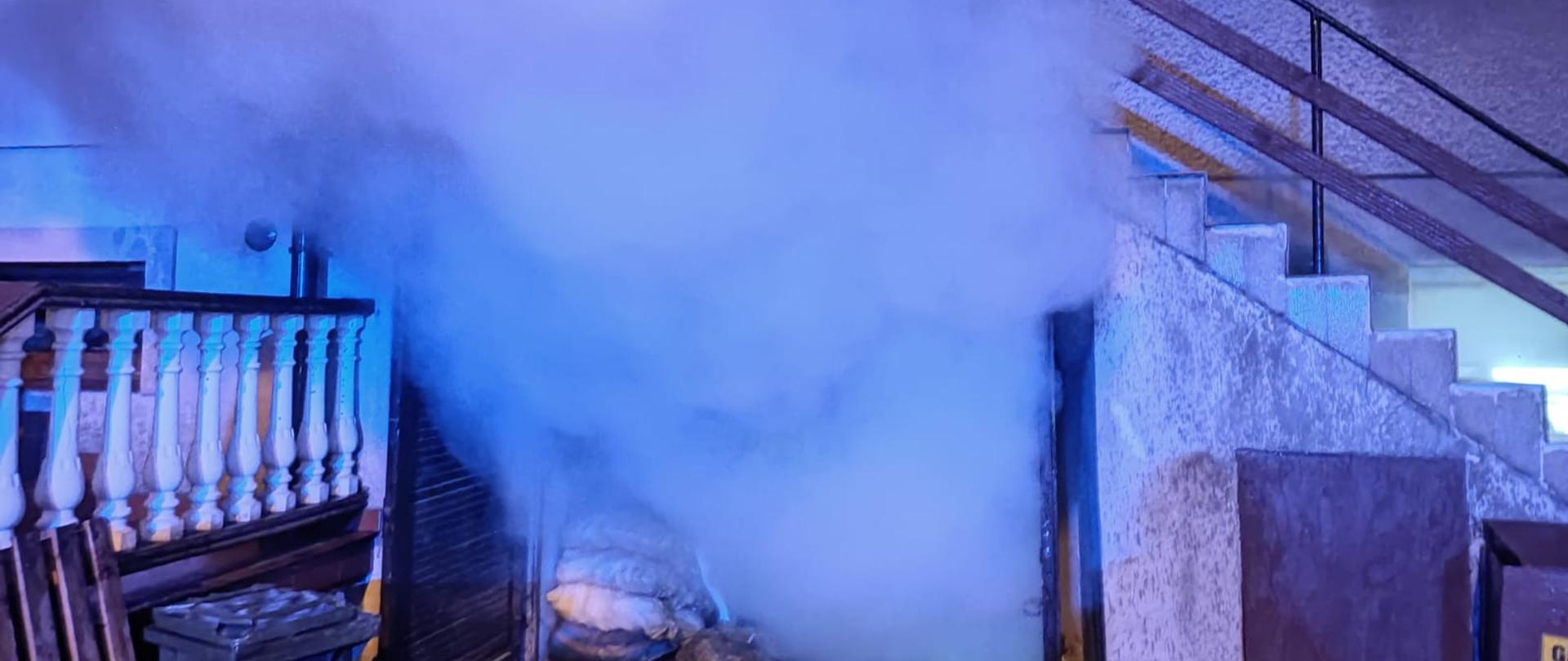 Pożar piwnicy budynku jednorodzinnego w Ciechanowie