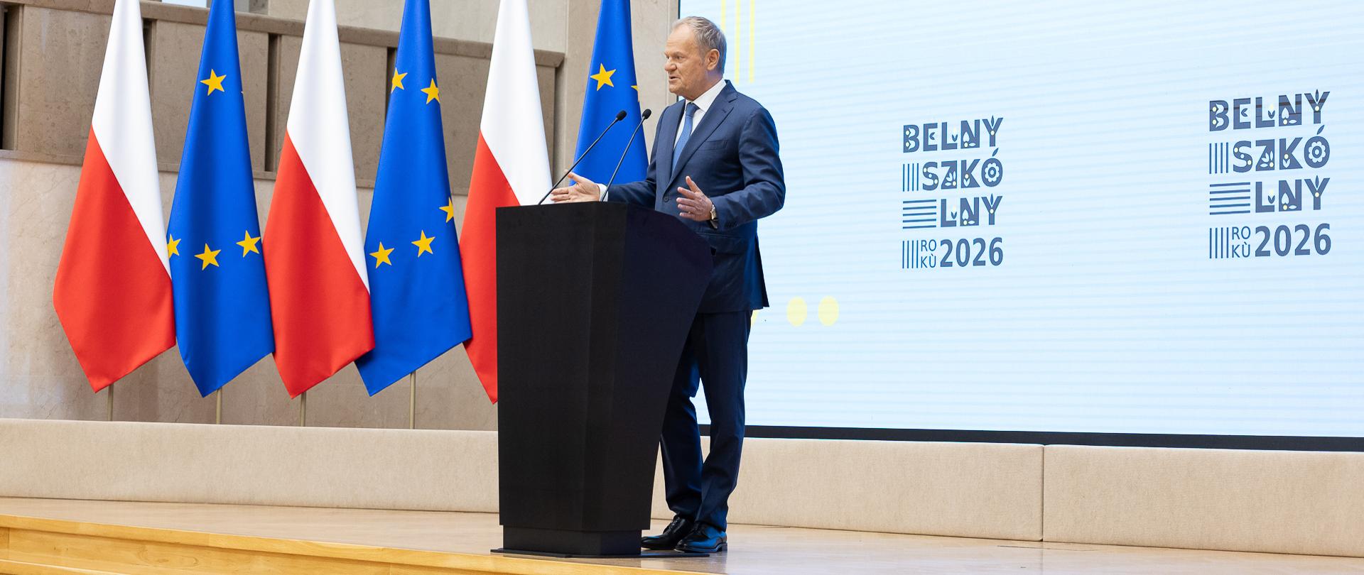 Premier Donald Tusk przemawia przed uczestnikami Kongresu Nauczycieli Języka Kaszubskiego
