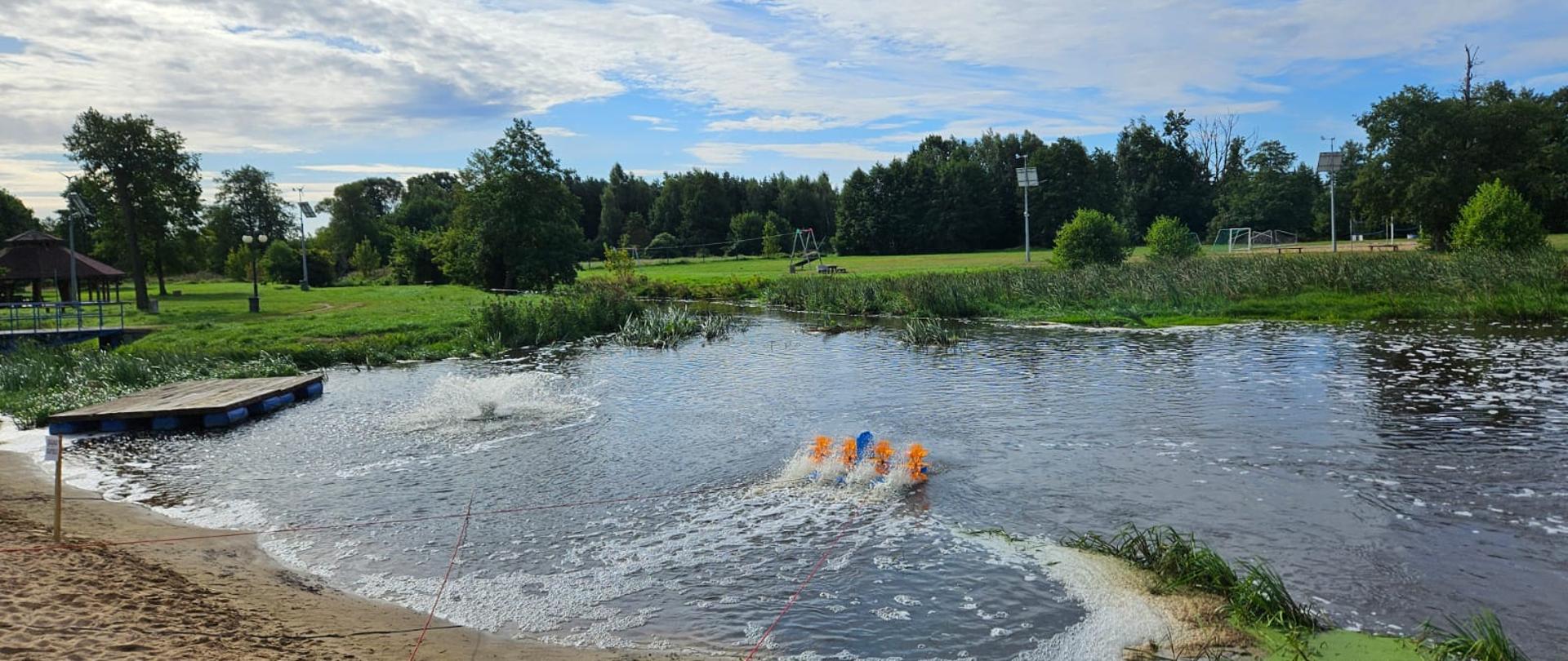Aktualna sytuacja na rzece Wkrze. Dalsze działania służb