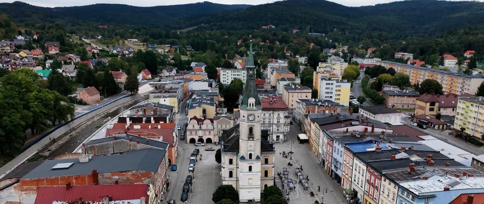 Podpisano umowę na remont Ratusza w Lądku-Zdrój