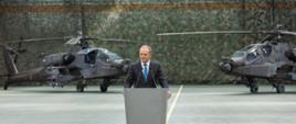 Premier Donald Tusk podczas uroczystości podpisania umów offsetowych pomiędzy WZL a Lockheed Martin