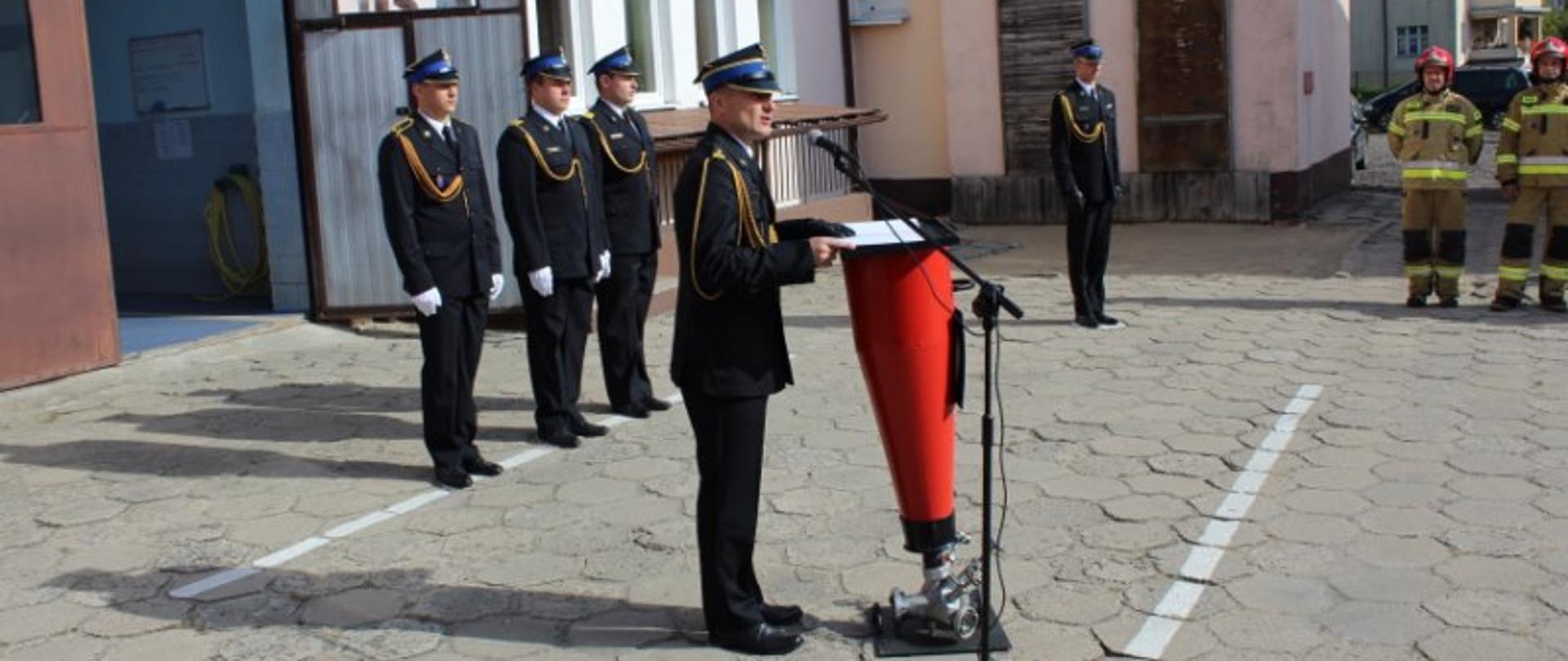 Zdanie obowiązków Baczewski