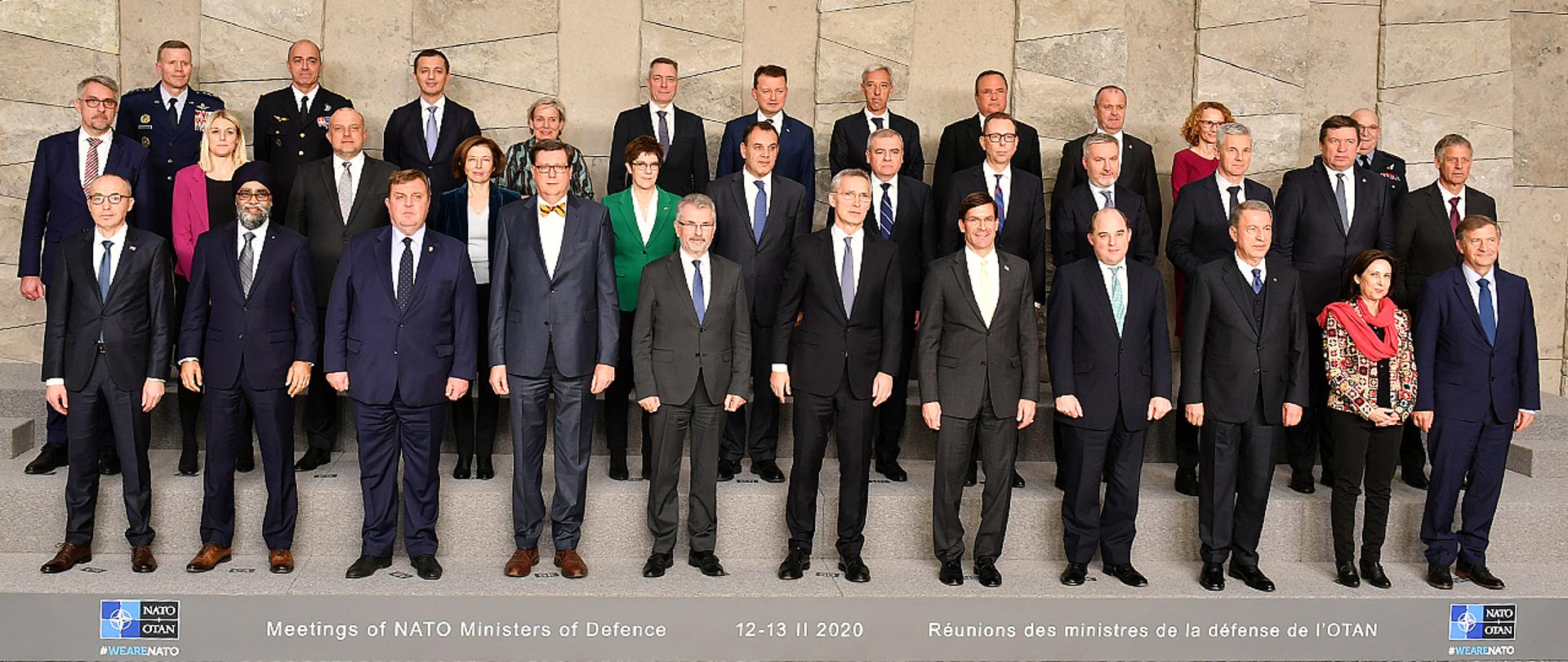 Ministrowie obrony NATO w Kwaterze Głównej Sojuszu 