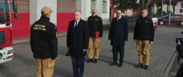 Wizytacja wojewody pomorskiego oraz wiceministra funduszy i rozwoju regionalnego w Komendzie Powiatowej Państwowej Straży Pożarnej w Lęborku