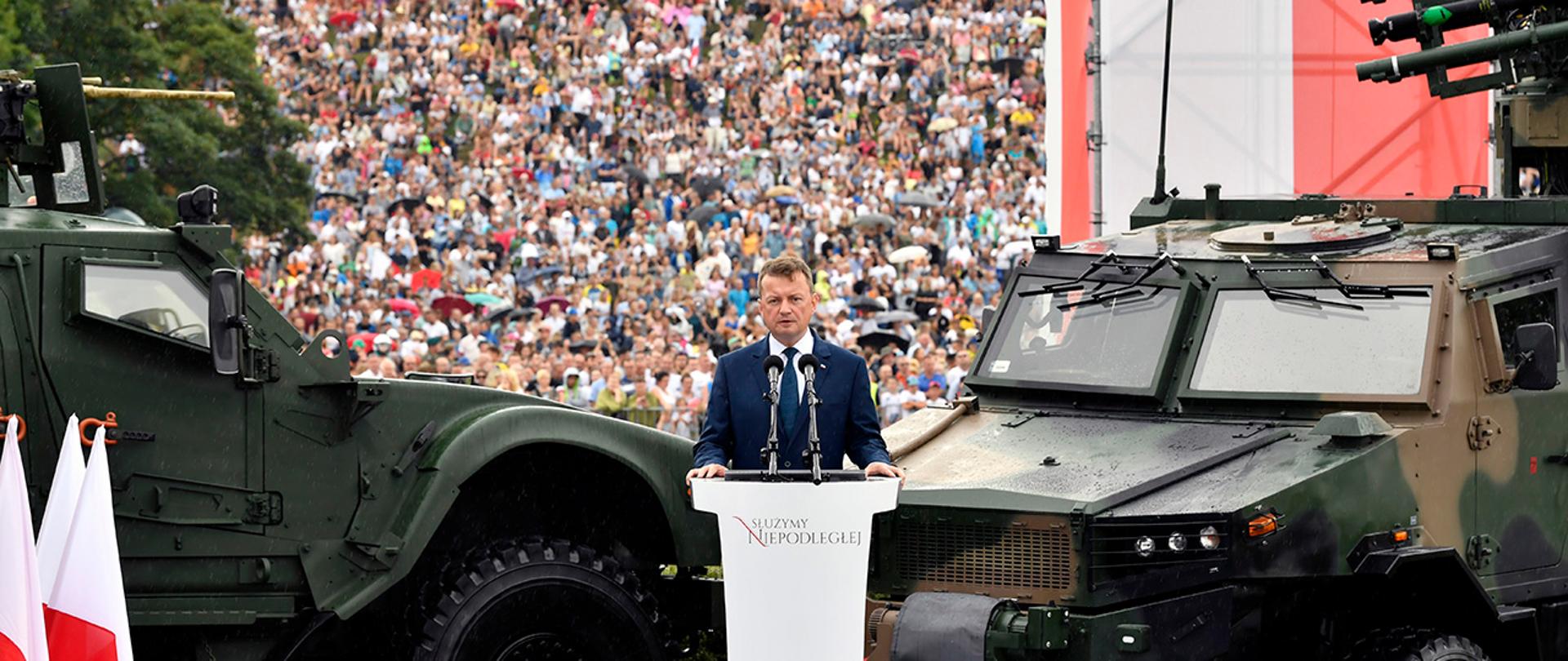 150818_MMB_Defilada_RSuchy_01