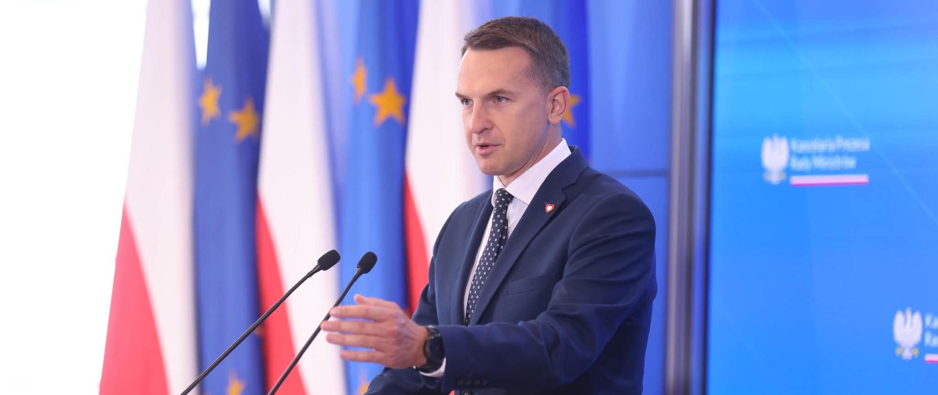 Minister Adam Szłapka