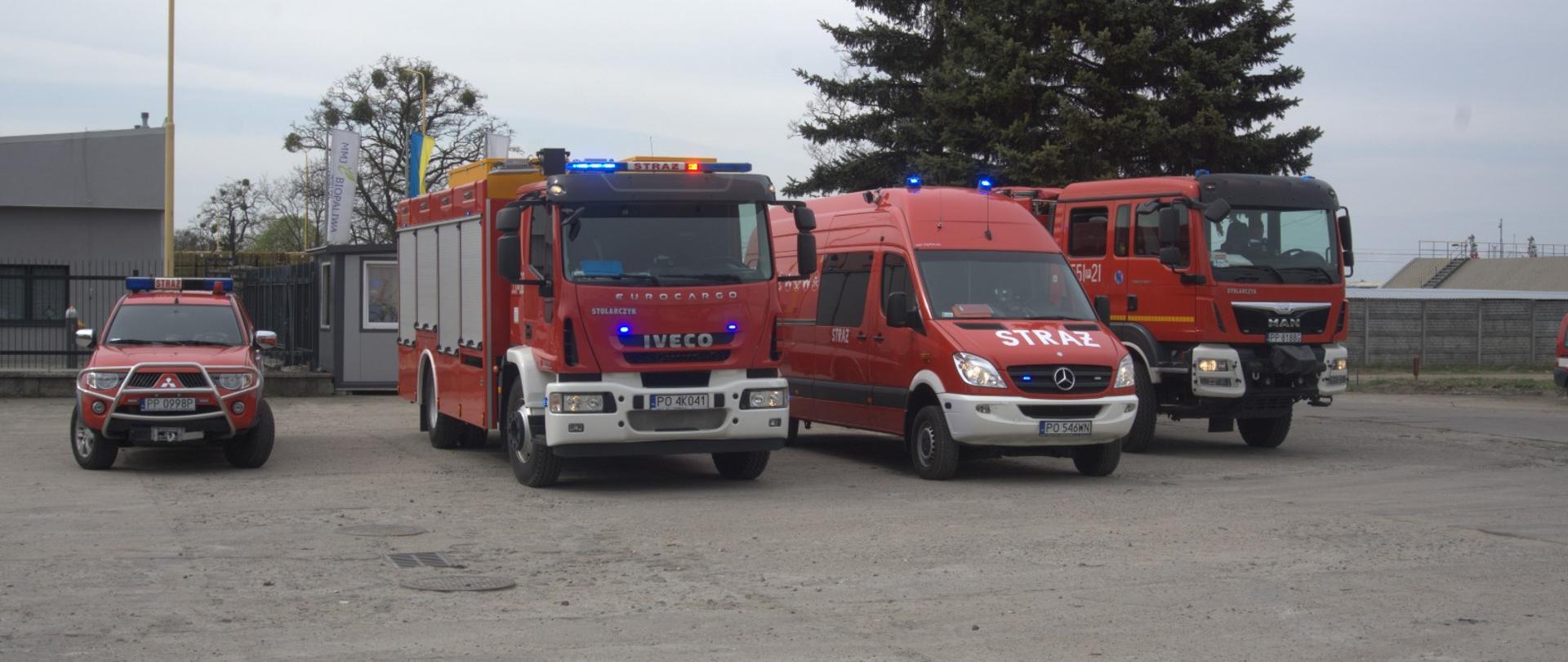 Samochody drugiej grupy chemicznej wraz z samochodem operacyjnym 