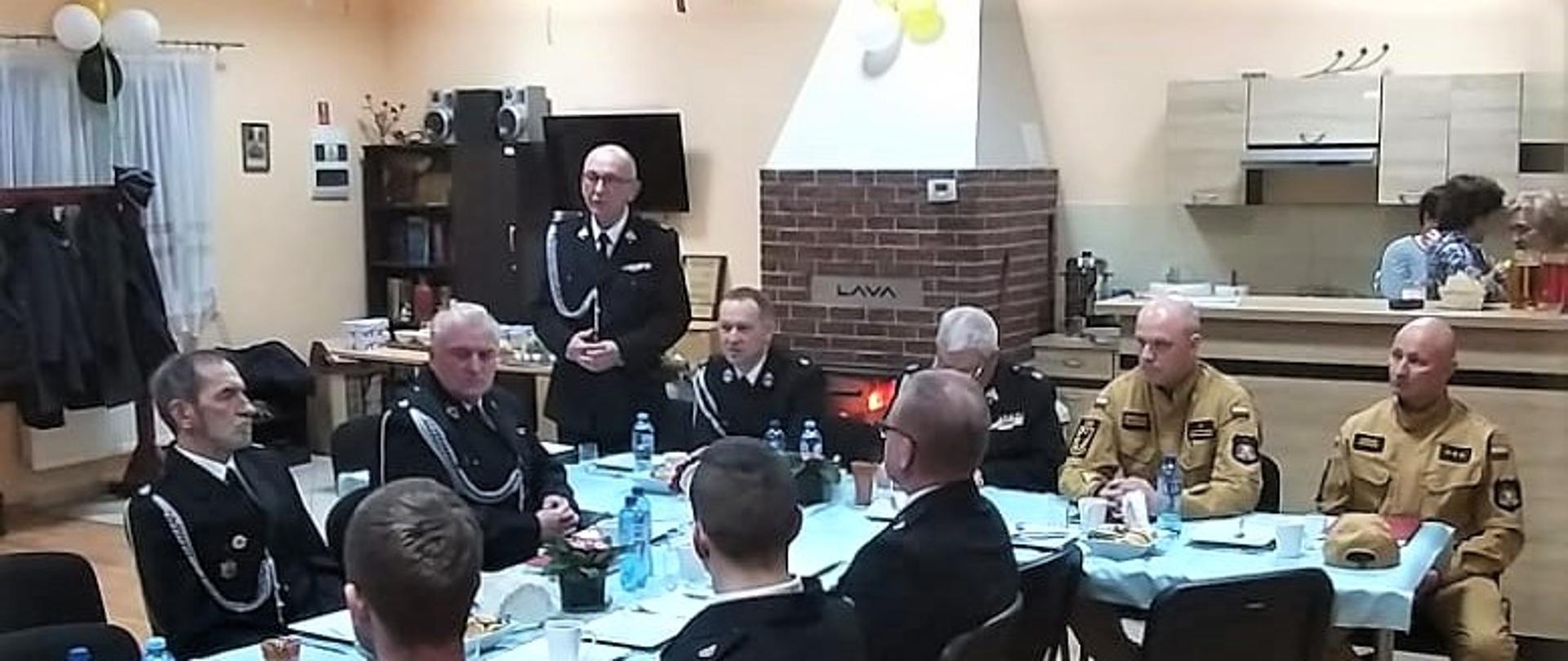 Zdjęcie z uczestnikami zebrania