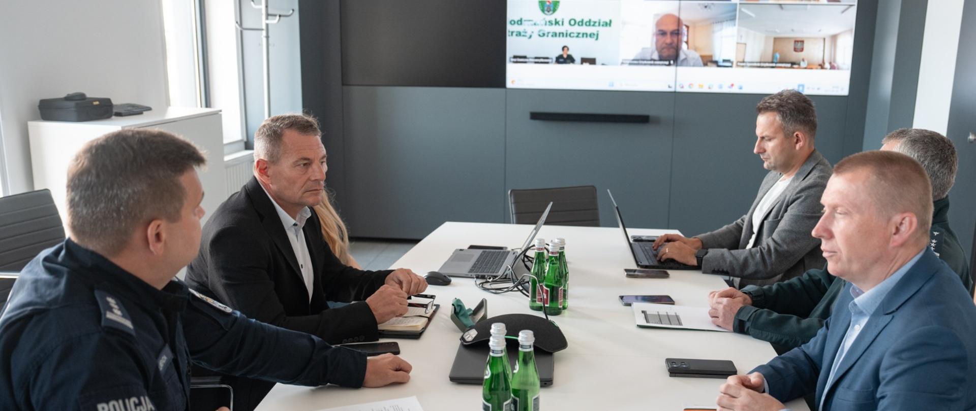 Granica zabezpieczona podczas długiego weekendu – raport służb