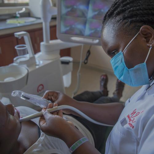 praca w szpitalu Wanda Matugga Health Center fot. Fundacja Innovaid