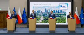 Andrzej Domański minister finansów i gospodarki, Marcin Łoboda wiceminister finansów, szef KAS, Małgorzata Krok Pełnomocnik Ministra Finansów i Gospodarki ds. Ubiegania się o Ustanowienie Siedziby EUCA w Warszawie oraz Maciej Fijałkowski sekretarz miasta st. Warszawy podczas konferencji prasowej