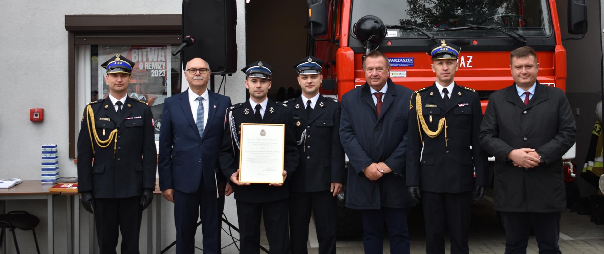 Zastępca Wielkopolskiego Komendanta Wojewódzkiego PSP wręczył decyzję o włączeniu do KSRG OSP Pawłowo Żońskie