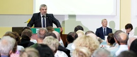 Minister Ardanowski podczas spotkania z rolnikami