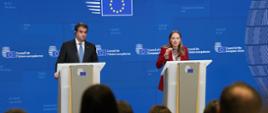 Minister funduszy i polityki regionalnej Katarzyna Pełczyńska-Nałęcz i wiceprzewodniczący Komisji Europejskiej Raffaele Fitto stoją za mównicami, za ich plecami baner z logo Rady Unii Europejskiej
