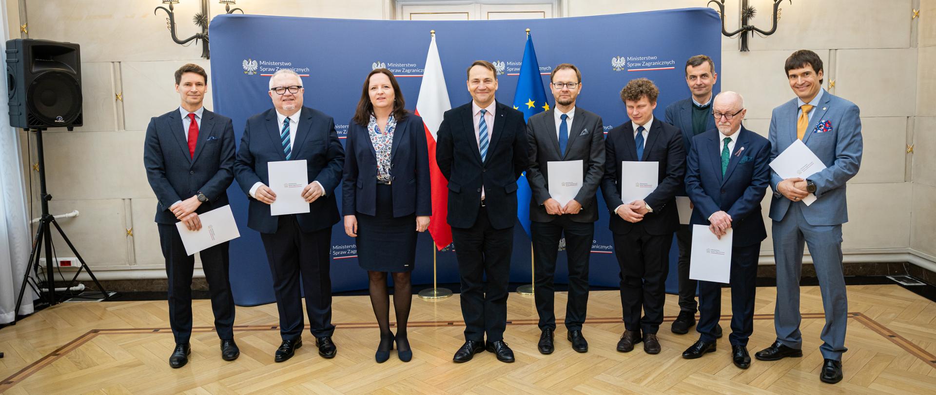 Wręczenie nominacji członkom Kapituły Konkursu Ministra Spraw Zagranicznych na Najlepszą Książkę Historyczną