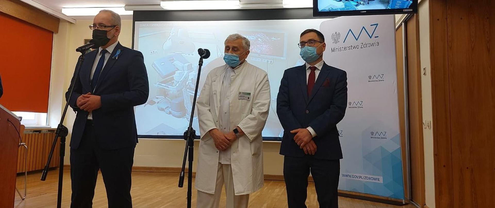 Wprowadzamy operacje przy użyciu robota do publicznego systemu opieki zdrowotnej