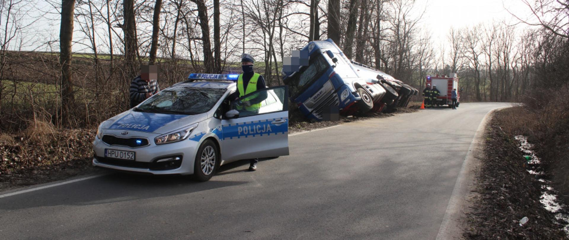 Przewrócona ciężarówka w Starym Gostyniu