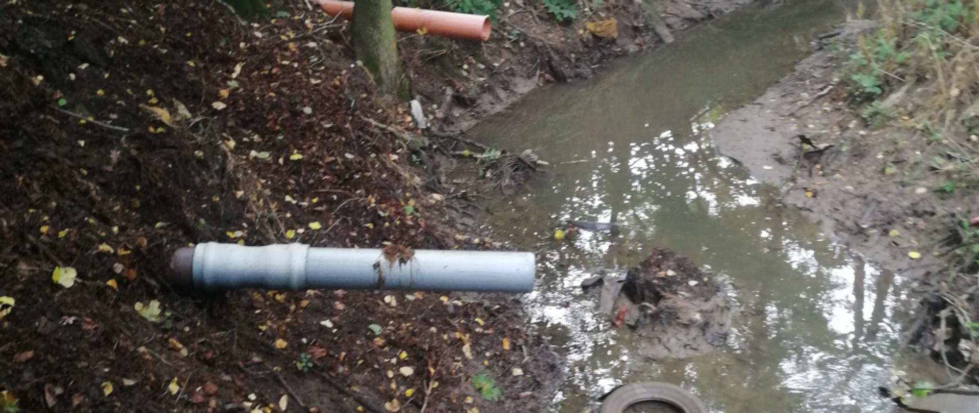 Przypadki odprowadzania ścieków z terenu gospodarstw domowych, za które grożą sankcje nakładane przez organy samorządowe na podstawie ustawy o utrzymaniu czystości i porządku w gminach (fot. WIOŚ w Rzeszowie)