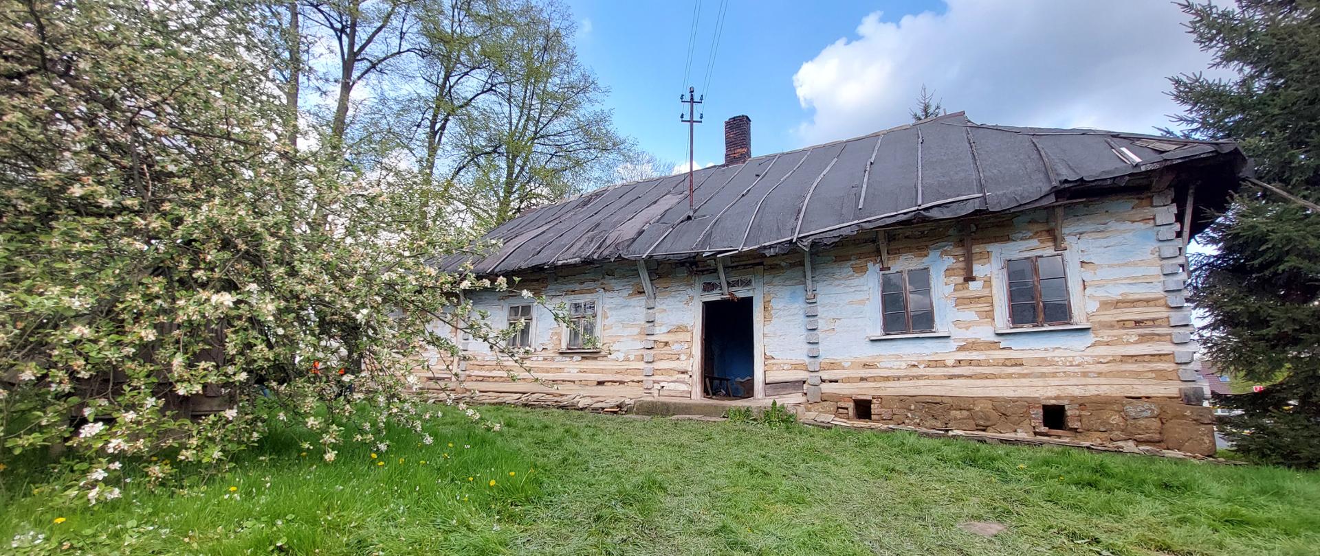 Chałupa w Krzyszkowicach przed rozbiórką