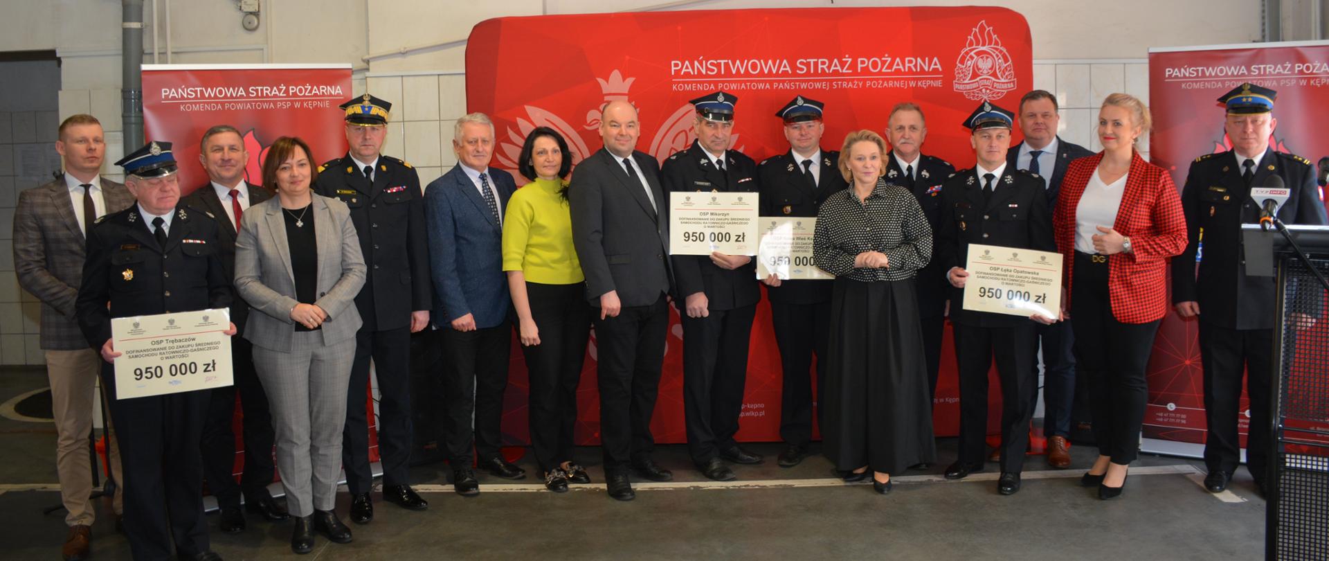 Wręczenie promes na zakup samochodów ratowniczo-gaśniczych