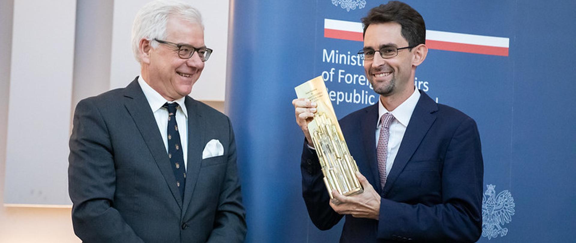 0/4 Nagroda Amicus Oeconomiae dla Ambasadora Buzalskiego