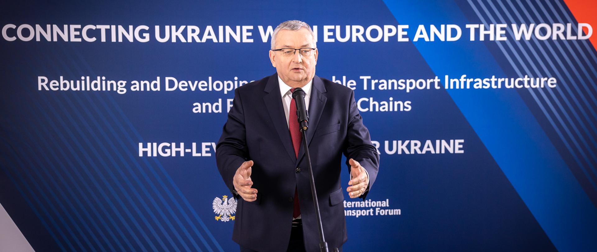 Minister infrastruktury Andrzej Adamczyk