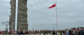 Uczestnicy wydarzenia 81 rocznicy zakończenia II Wojny Światowej 8.05.2026 r. przy Pomniku Żołnierzy Wojska Polskiego.