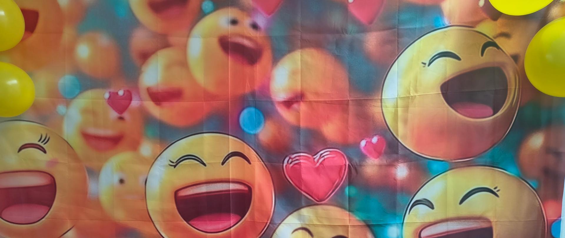 plakat, kolorowe emotikony i serduszka