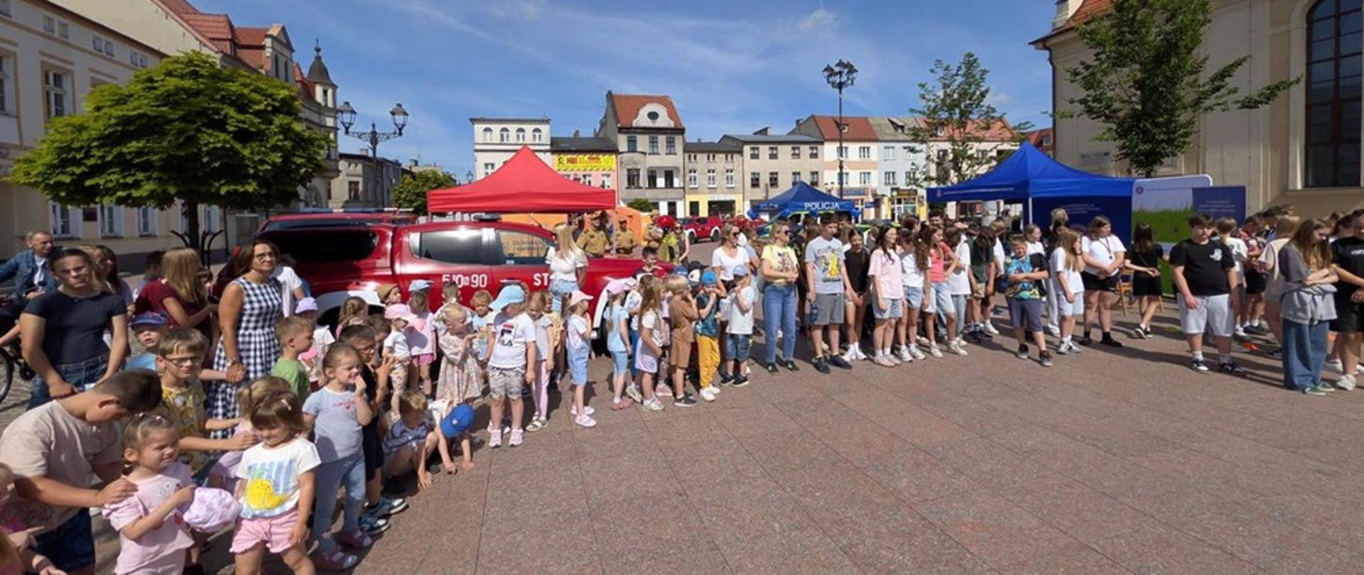 Uczestnicy pinkniku edukacyjnego