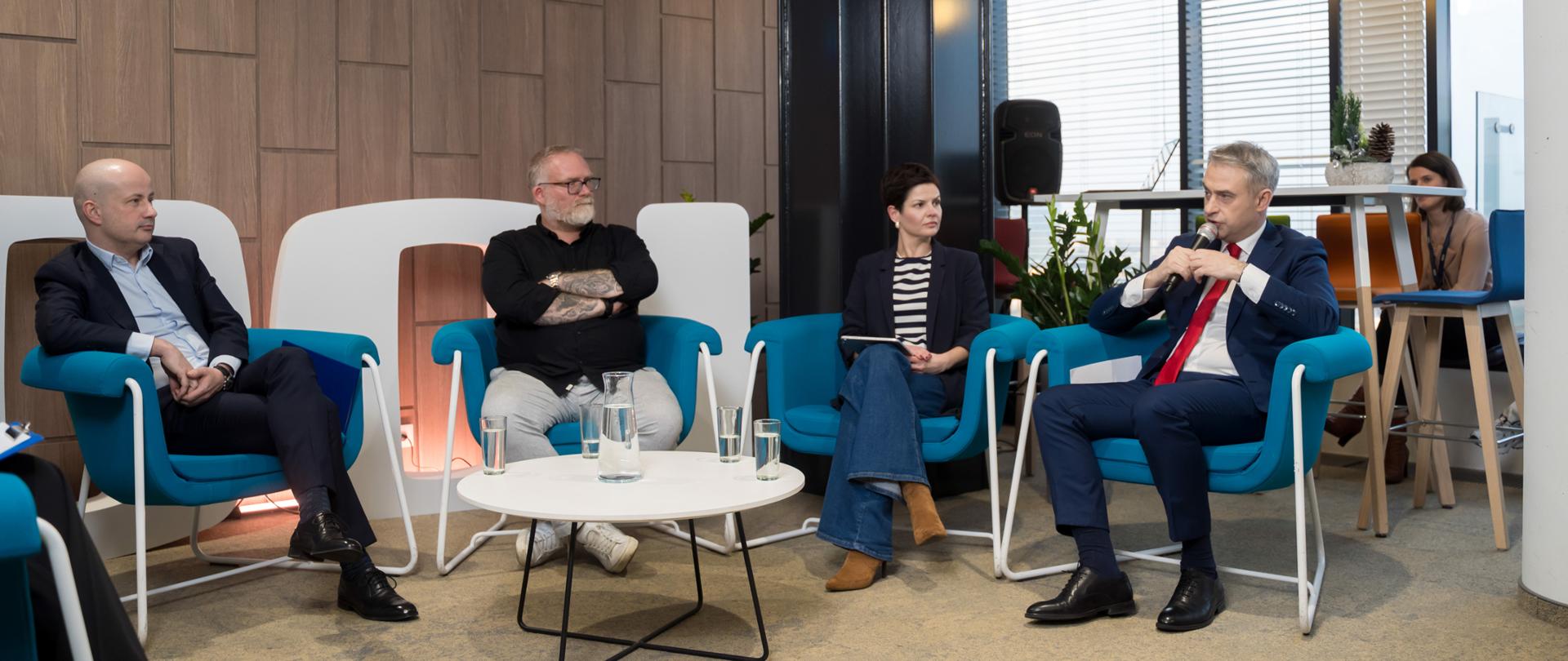 Program Cyfrowe Mosty – aby mądrze towarzyszyć dzieciom w internecie