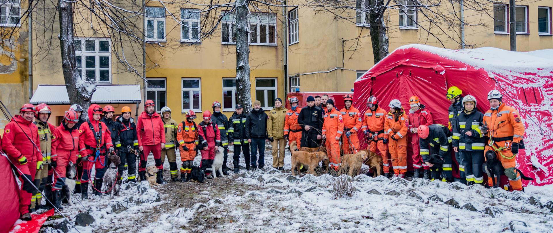 WARSZTATY SZKOLENIOWE MAŁOPOLSKICH PRZEWODNIKÓW PSÓW GRUZOWISKOWYCH.