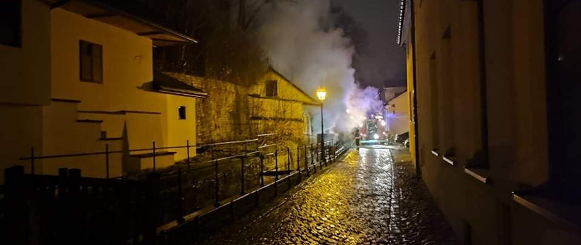 Pożar pustostanu w Cieszynie na ul. Przykopa