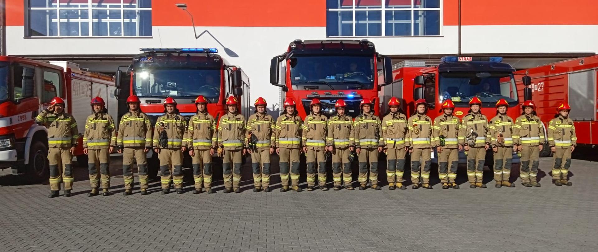 Mazowieccy strażacy oddali hołd zmarłemu tragicznie strażakowi z KG PSP