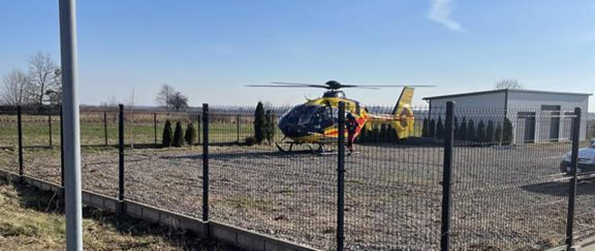 Działania ratownicze przy zdarzeniu w miejscowości Łubnice.