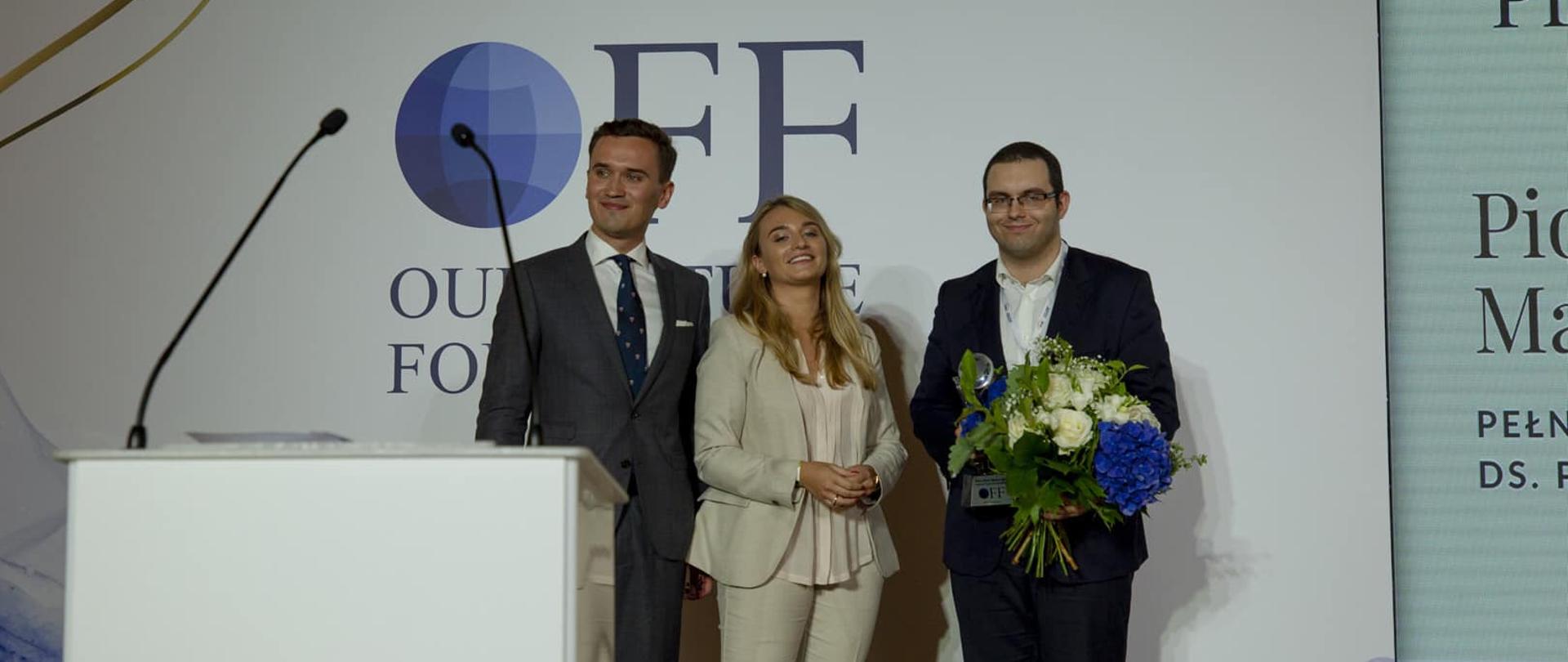 Minister Piotr Mazurek wyróżniony nagrodą „Przyjaciela Młodzieży”!