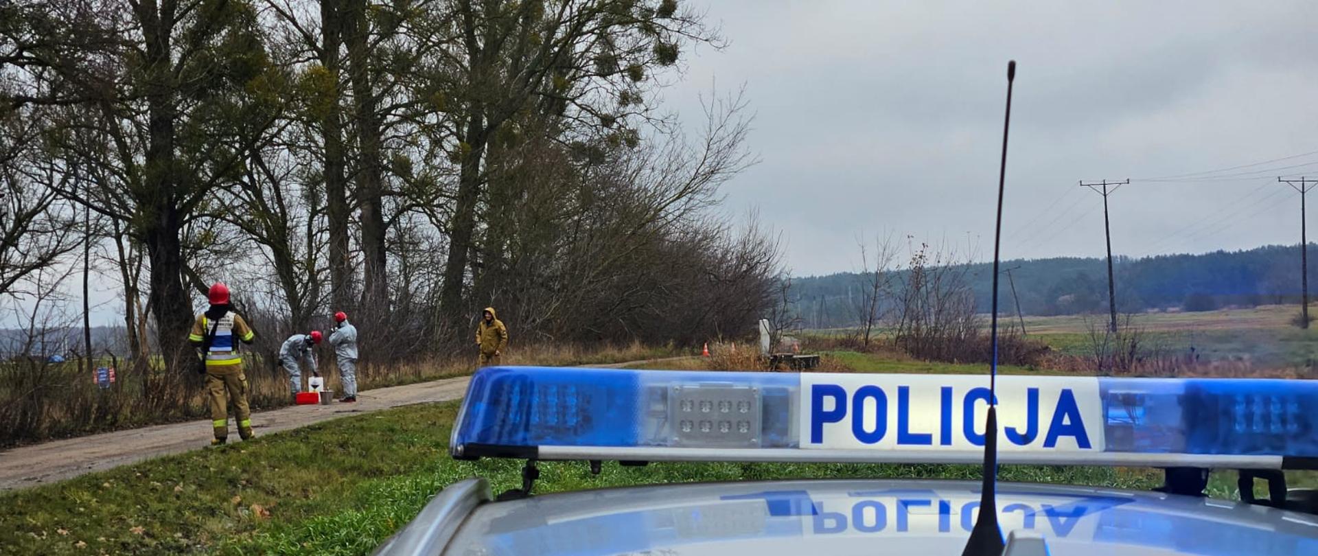 Strażacy podczas wspólnych ćwiczeń z Policją