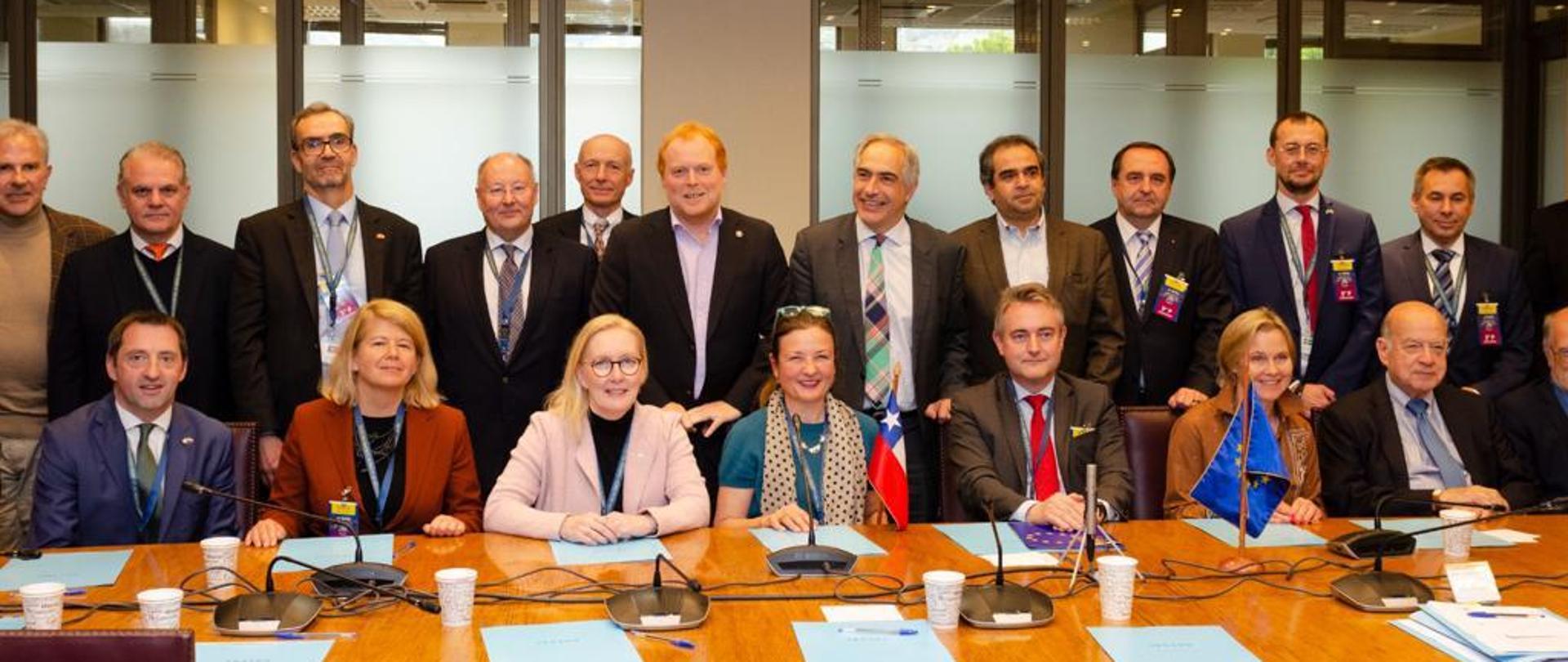 Reunión de embajadores de la UE con parlamentarios chilenos.