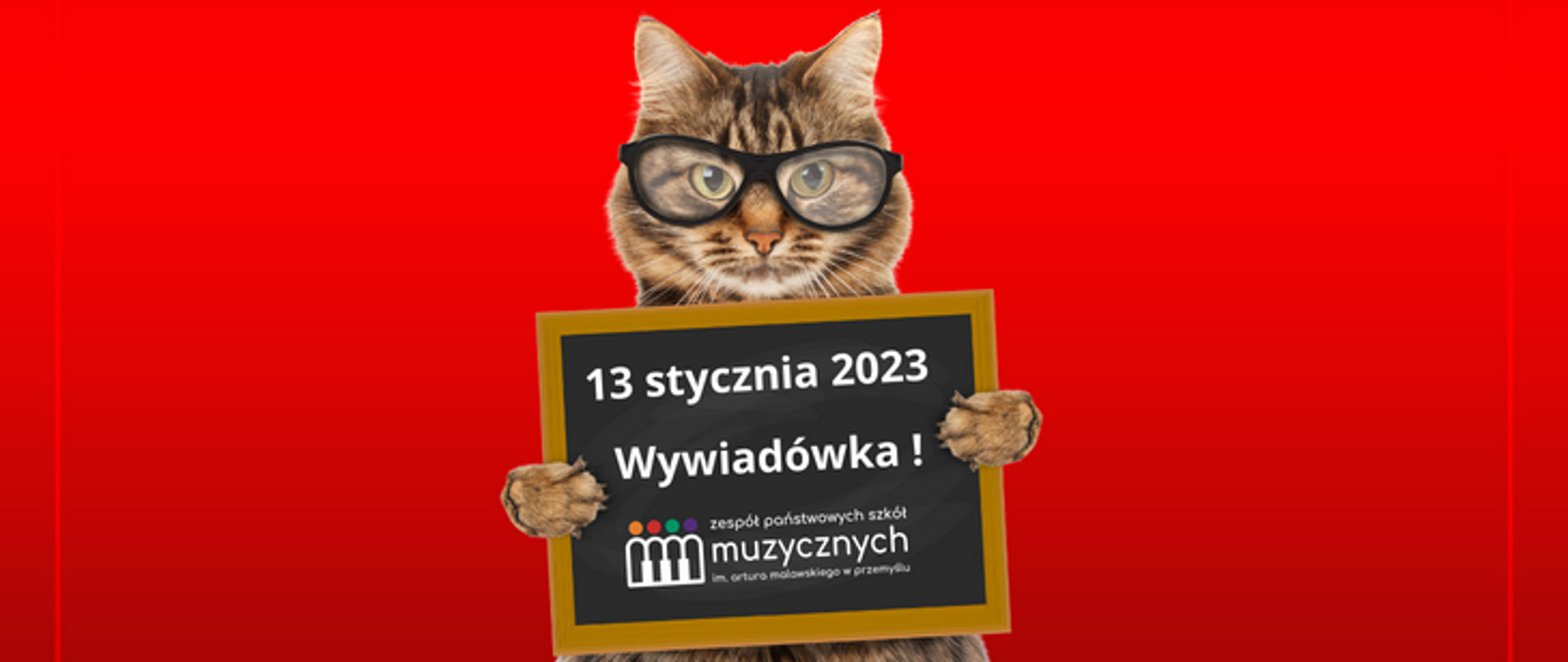 zdjęcie przedstawia zapowiedź wywiadówki, na czerwonym tle kot w okularach trzymający tablice w ramce z napisem: 13 stycznia 2023 wywiadówka, pod napisem logo szkoły