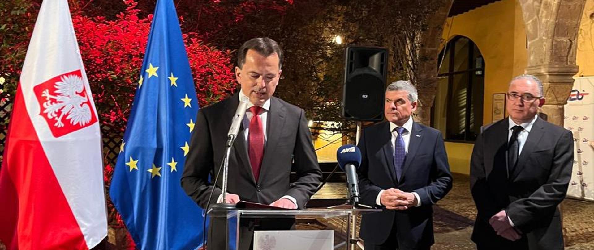 From the left: Minister of Research, Innovation and Digital Policy Nikodemos Damianou, Minister of Minister of Energy, Commerce and Industry Giorgos Papanastasiou, Minister of Finance Makis Keravnos, , Deputy Minister of Foreign Affairs Andreas Kakouris, Ambassador of the Republic of Poland Marek Szczepanowski 