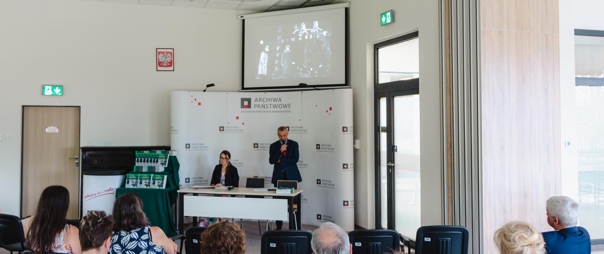 Promocja publikacji "Z miłości do przyrody. Historia Białowieskiego Parku Narodowego w źródłach archiwalnych"