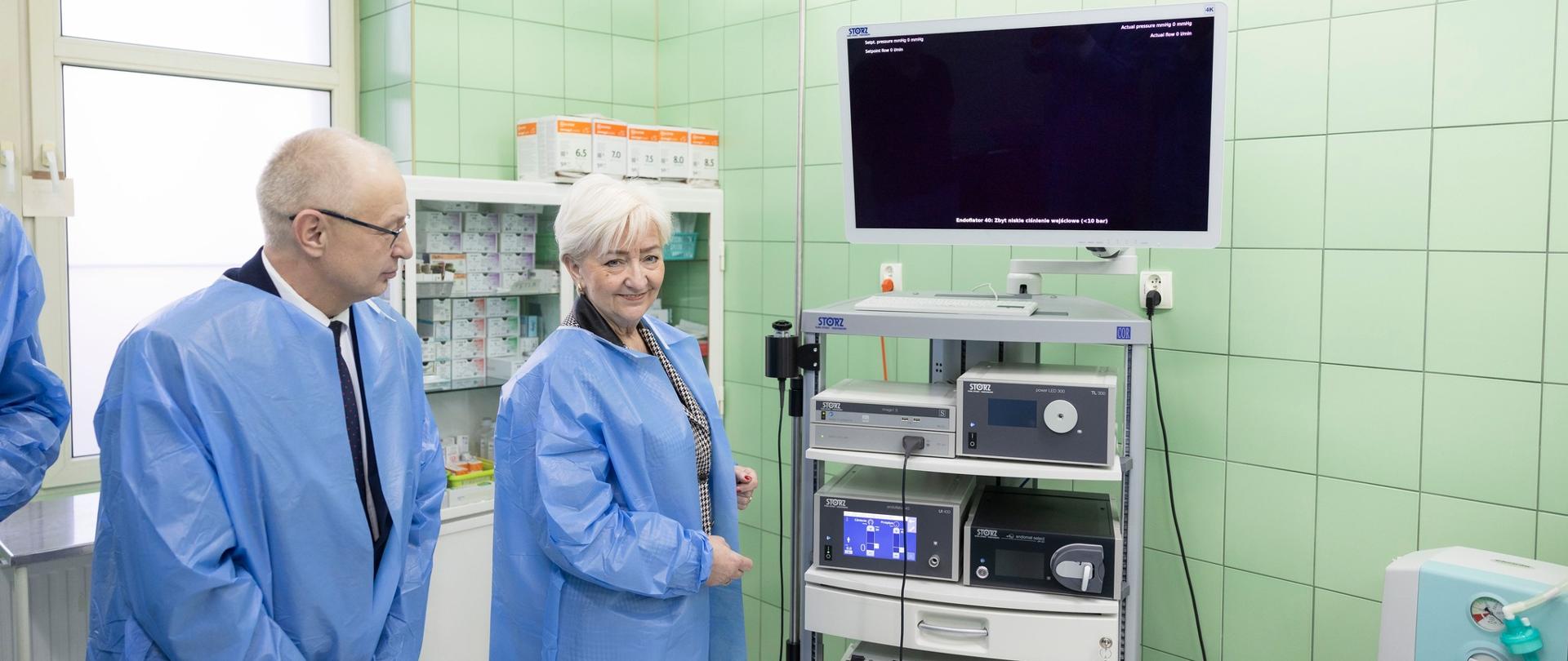 Wojewoda łódzki Dorota Ryl podczas wizyty w Powiatowym Szpitalu w Zduńskiej Woli 