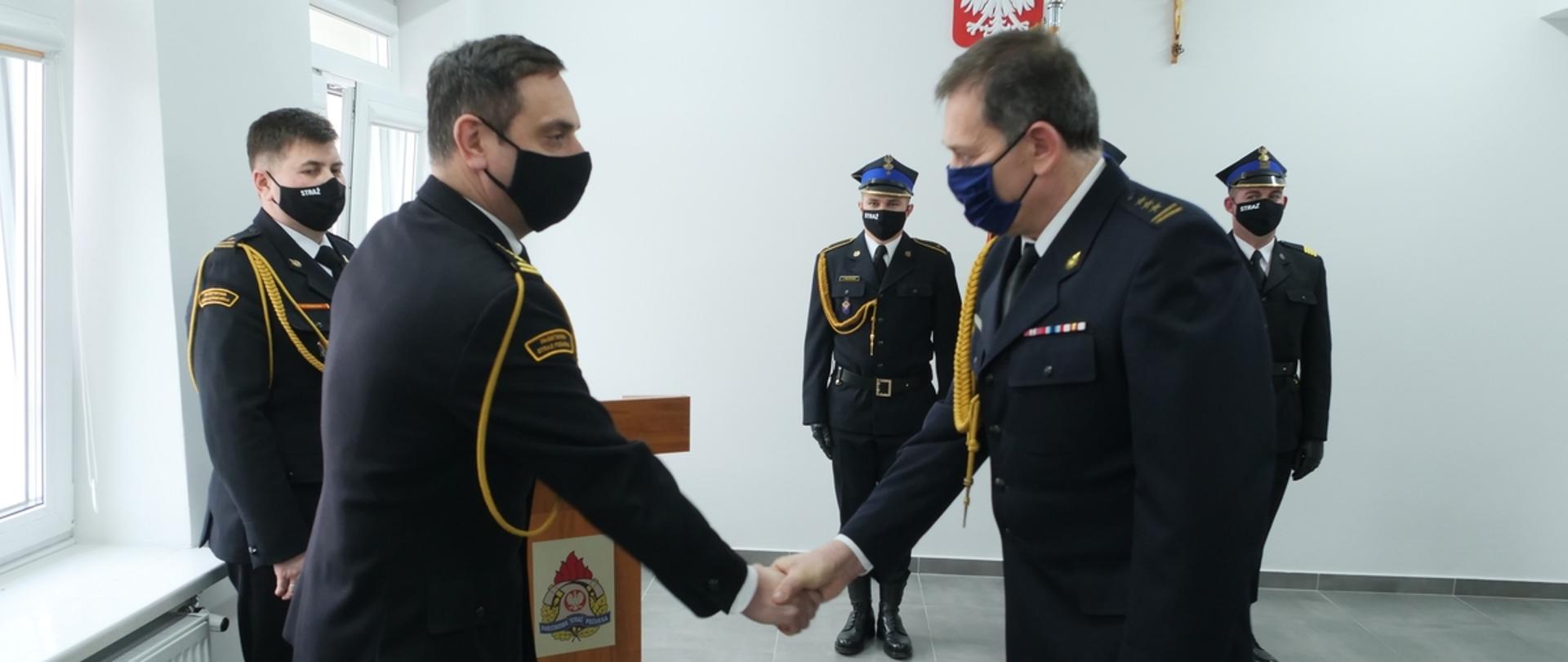Uroczysta zbiórka z okazji odejścia na emeryturę st. bryg. Marka Kowalczyka - z-cy komendanta powiatowego PSP w Końskich