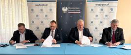 Artur Rychlewski Dyrektor Regionalnego Zarządu Gospodarki Wodnej w Warszawie, Michał Breski Wójt Gminy Płośnica, Andrzej Piątkowski Burmistrz Miasta i Gminy w Lidzbarku, Mirosław Zieliński Wójt Gminy Działdowo podczas podpisania listu intencyjnego